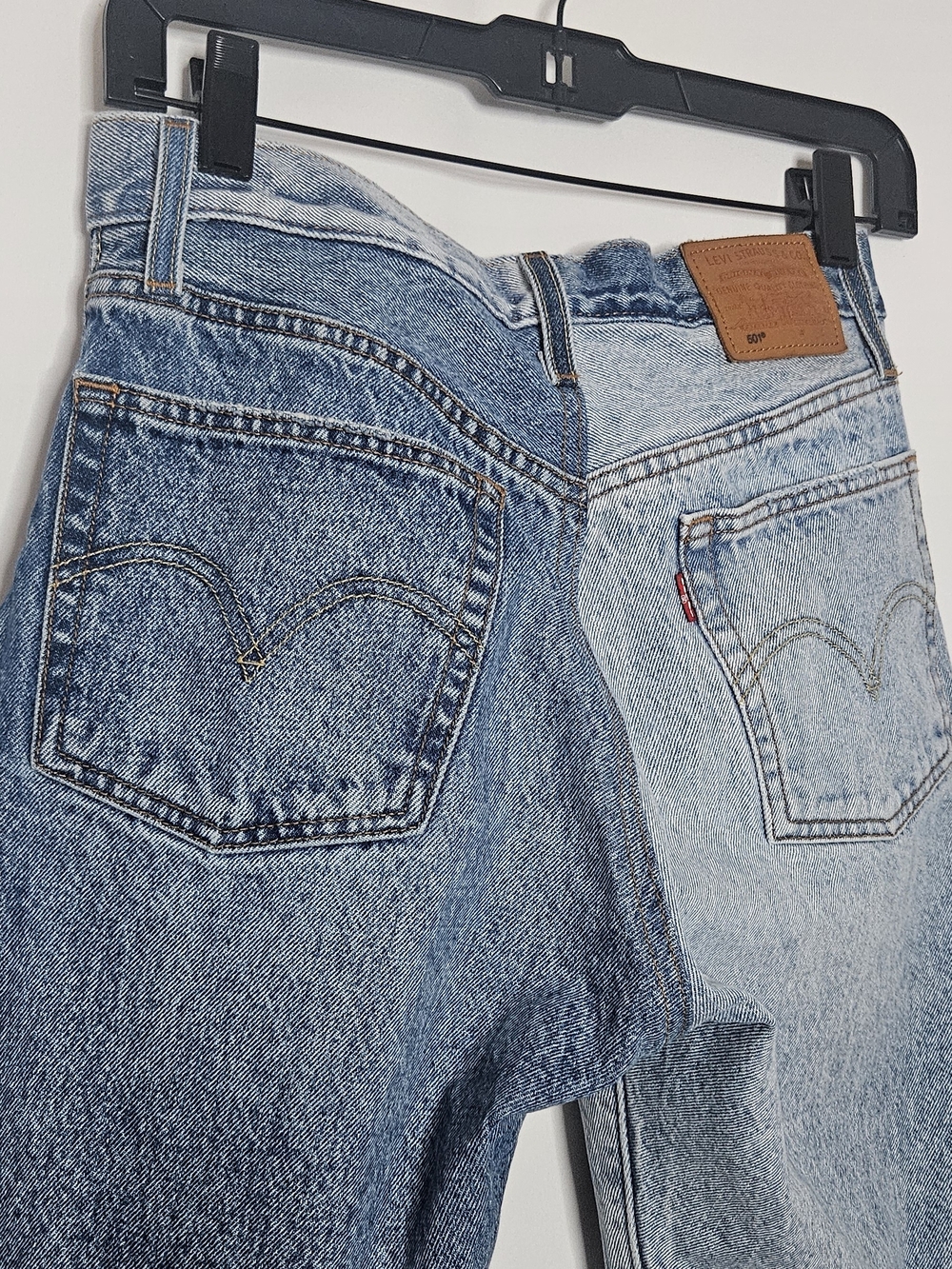 Levi’s 501 Two-Tone High Rise Straight Leg Jeans W26 L32